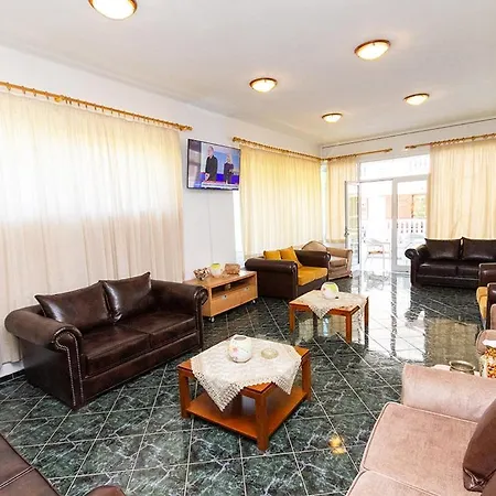 Pagona لوترا إديبسو