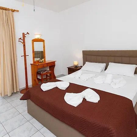 شقة فندقية Pagona 2*